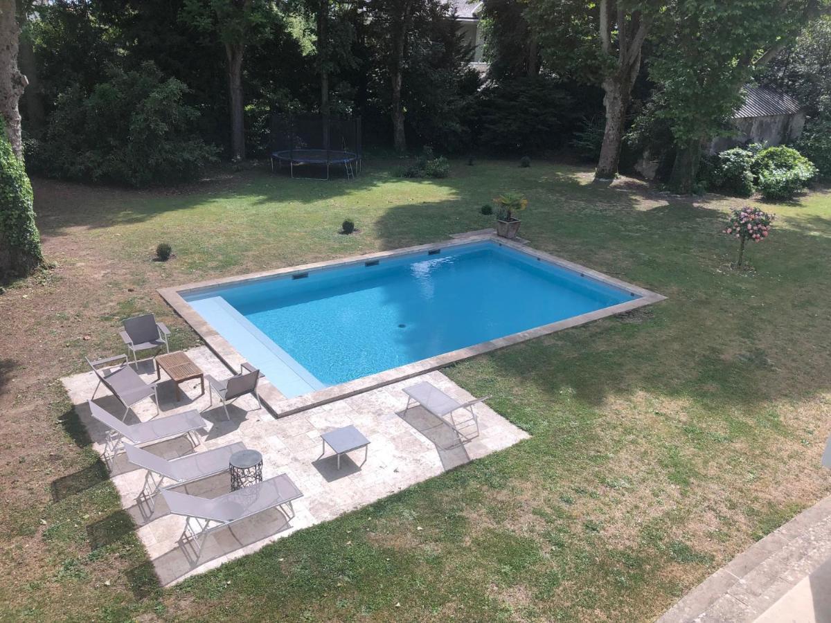 La Grande Carree Bed & Breakfast Saint-Cyr-sur-Loire Exterior photo