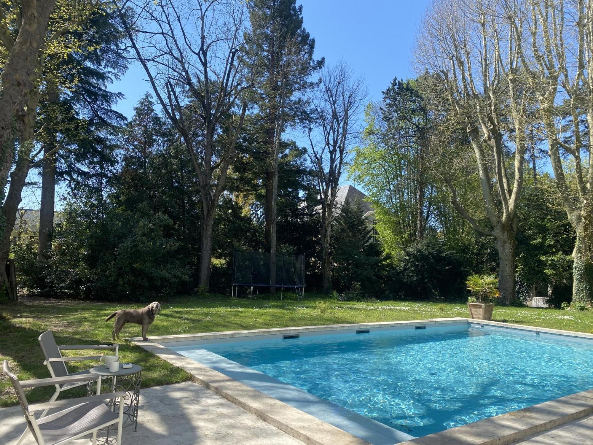 La Grande Carree Bed & Breakfast Saint-Cyr-sur-Loire Exterior photo