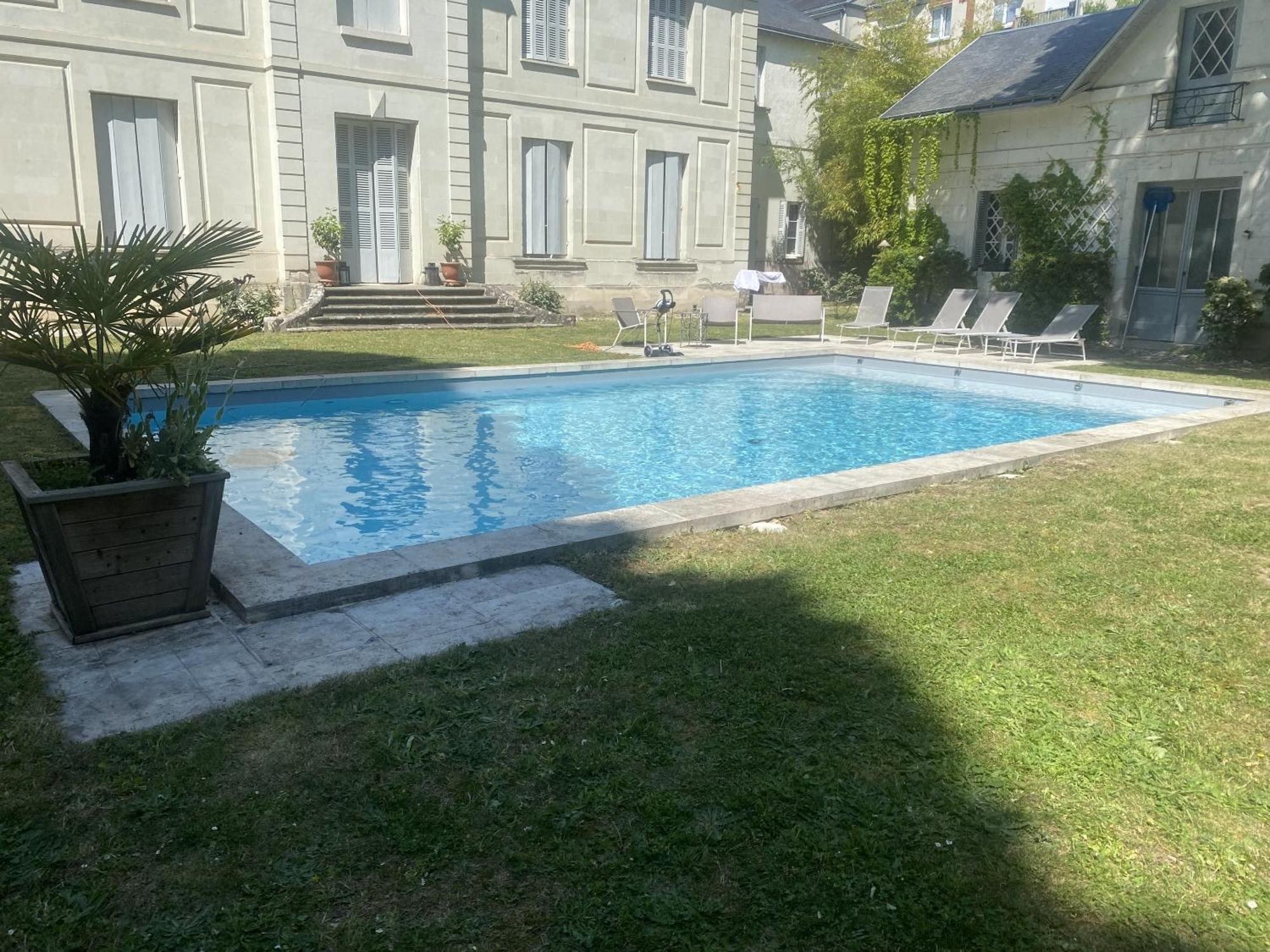 La Grande Carree Bed & Breakfast Saint-Cyr-sur-Loire Exterior photo
