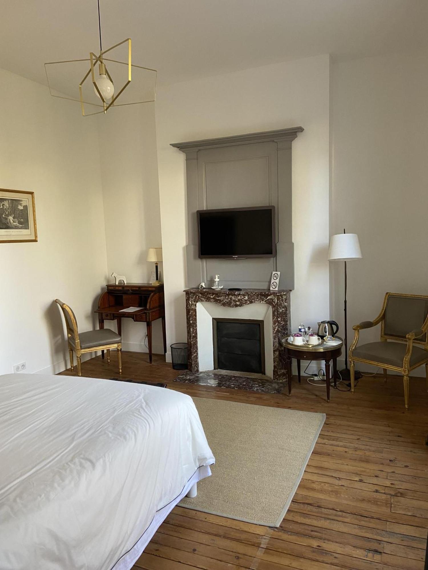 La Grande Carree Bed & Breakfast Saint-Cyr-sur-Loire Room photo