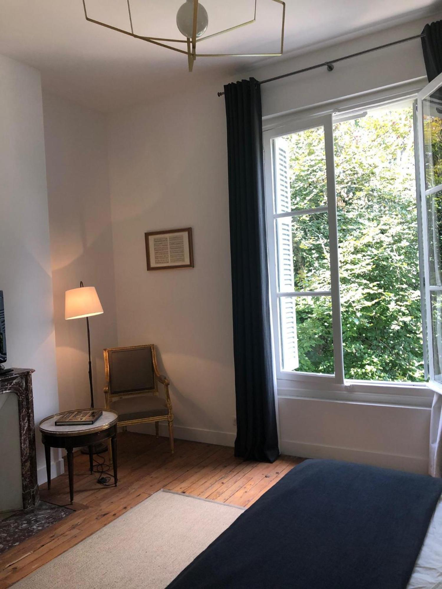 La Grande Carree Bed & Breakfast Saint-Cyr-sur-Loire Exterior photo